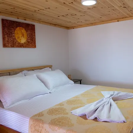 Apartment Hasani 24 Sarande
