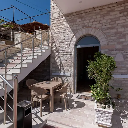Hasani 24 Sarandë