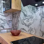 Hasani 24