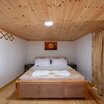 Hasani 24 Apartmán *