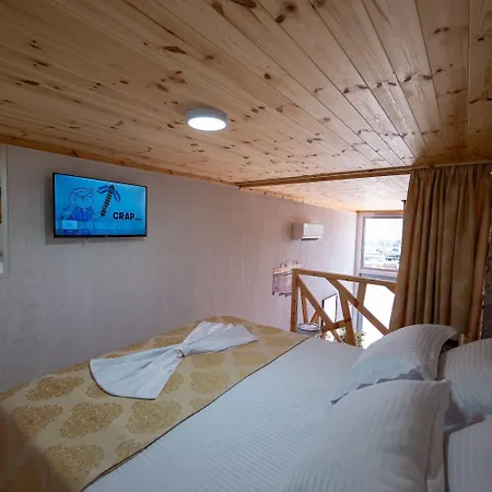 Hotel&apartaments -villa Hasani 24 *