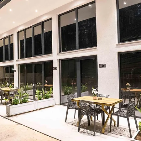 Apartment Hotel&apartaments -villa Hasani 24 *