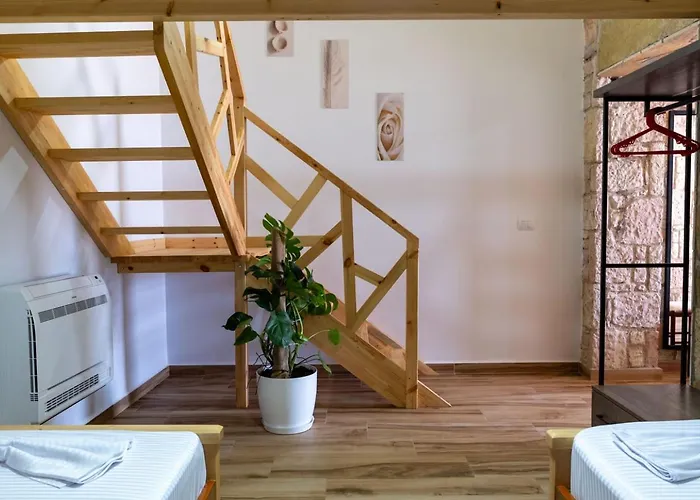 Appartamento Hasani 24 *