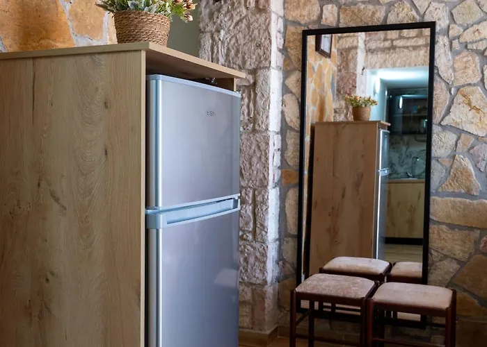 Hasani 24 * Sarandë