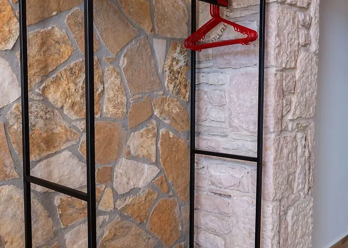 Appartamento Hasani 24 *